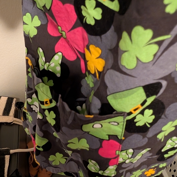 Colorful Patterned Scrub Top - Picture 4 of 7